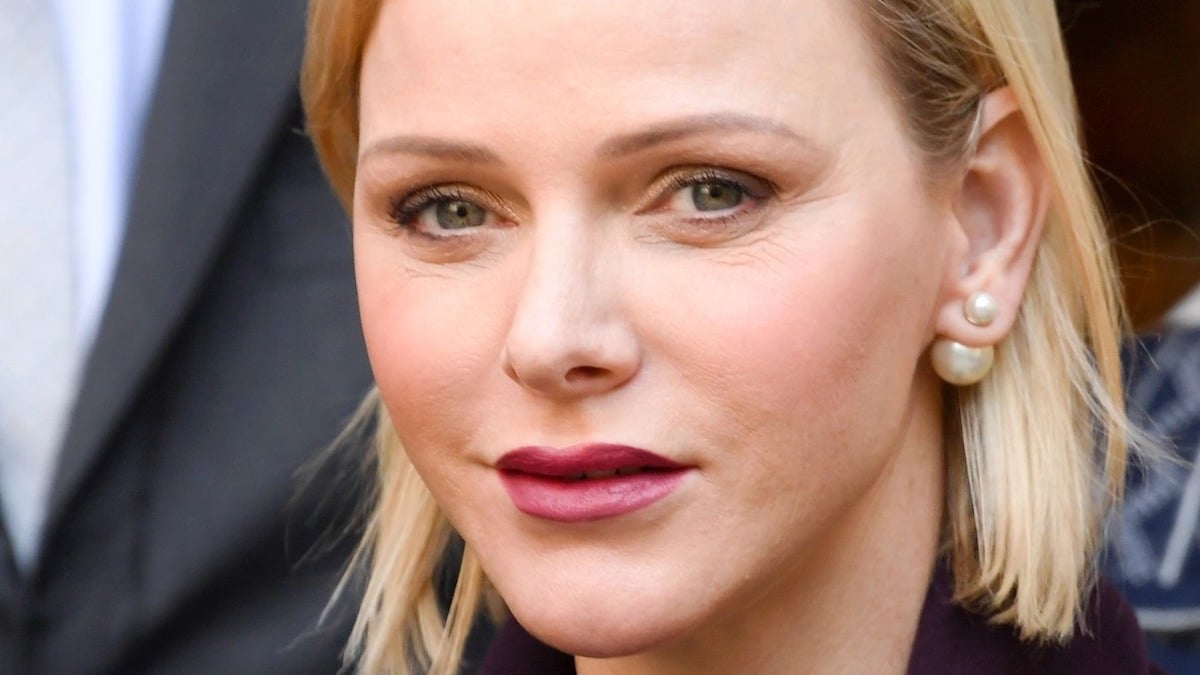 Charlène Di Monaco Torna A Casa Il Nuovo Colore Di Capelli Charlène Di Monaco Torna A Casa Il Nuovo Colore Di Capelli