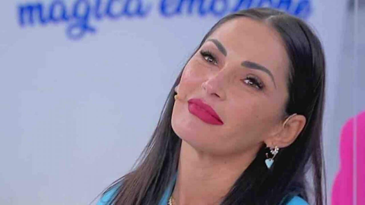 Ida Platano UeD nuovo look capelli