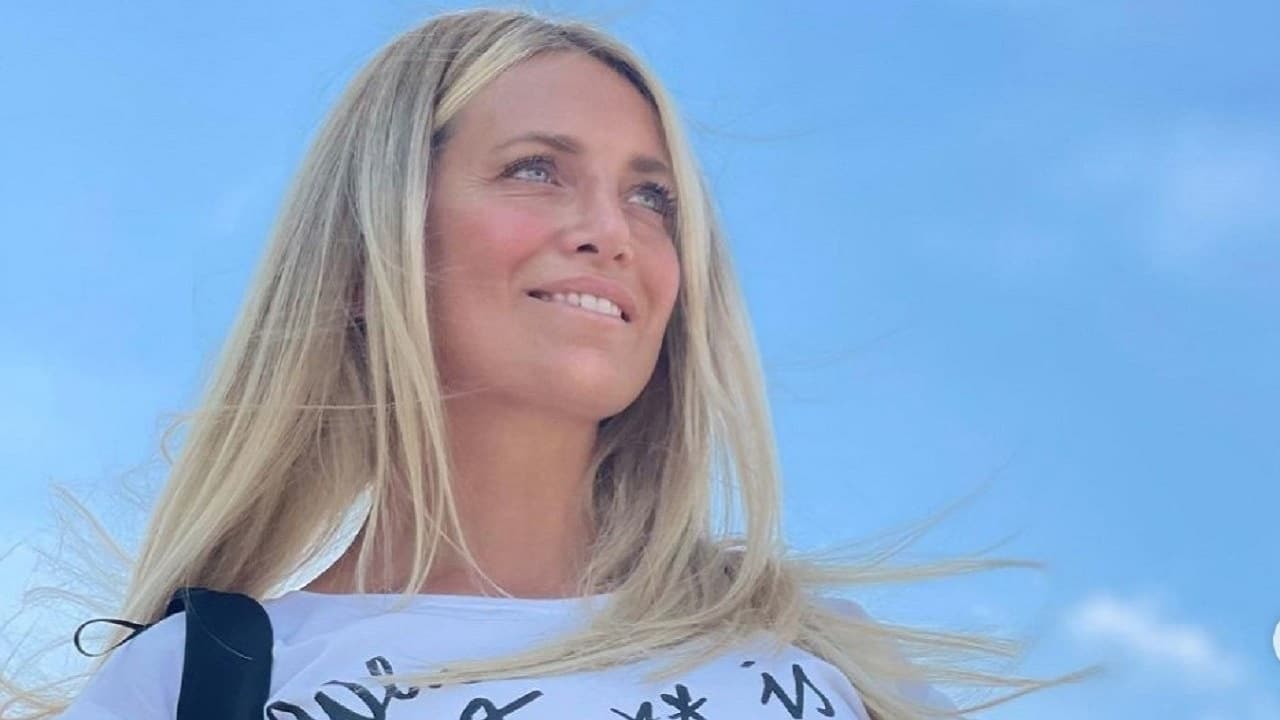 katia pedrotti nuovo look capelli foto