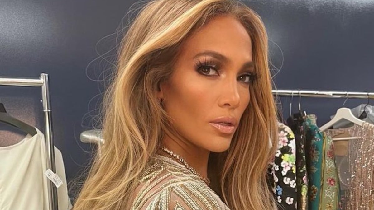 Jennifer Lopez cambio look capelli corti