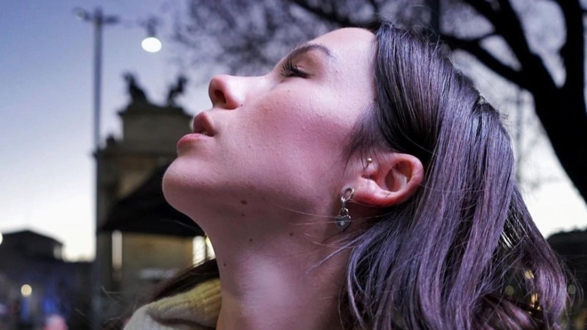 aurora ramazzotti manicure tendenza primavera 2022 nude