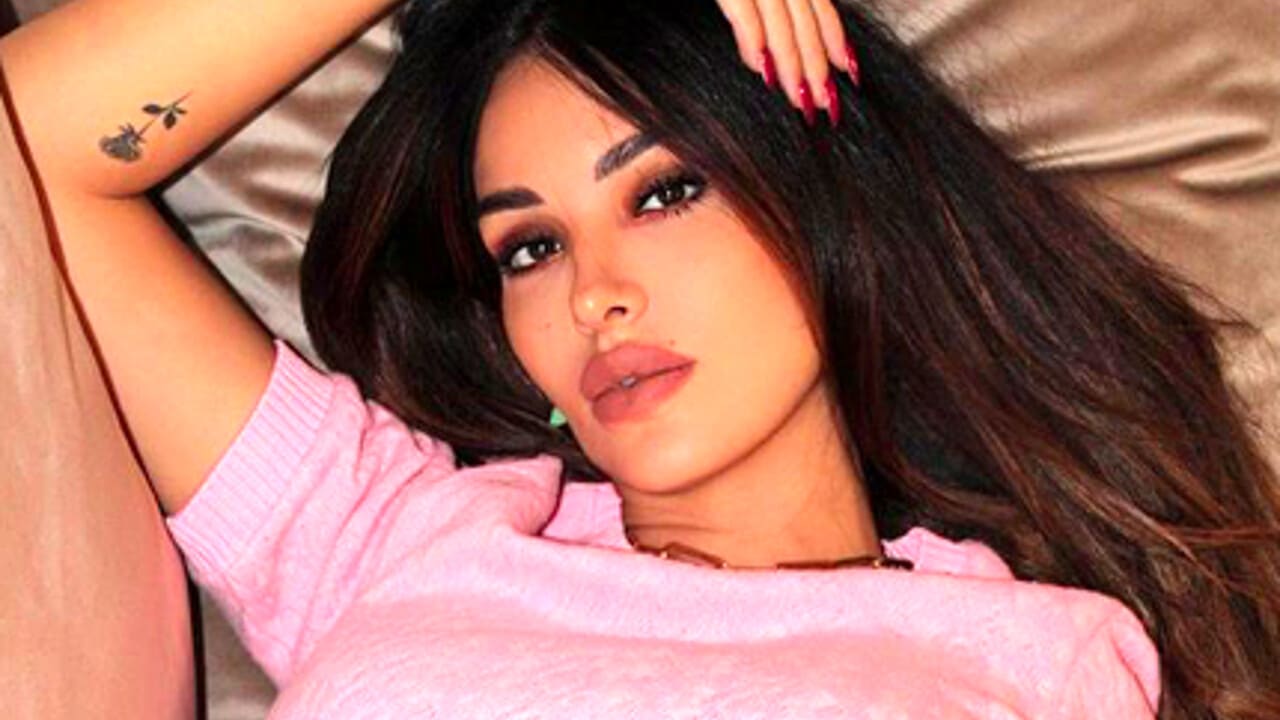 Rosa Perrotta ued nuovo look capelli colore