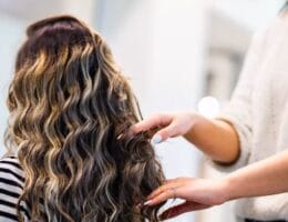 Capelli mossi, con le "Scandi Waves" non ti sbagli: il look scandinavo