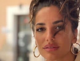 Elena D'Amario look capelli abito Tim Live Show