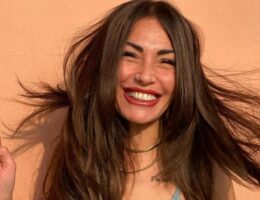 Ida Platano UeD capelli cambio look bionda