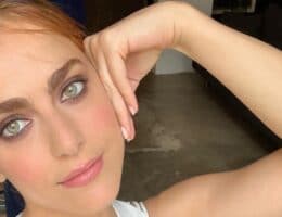 Miriam Leone capelli look accessori marca prezzo