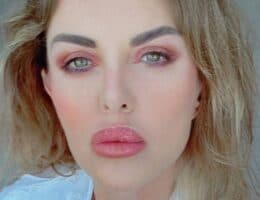 Alba Parietti fisico look bikini