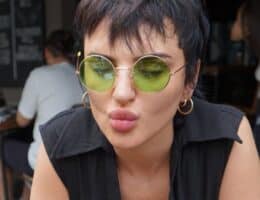 Arisa nuovo look capelli lunghi treccine extension