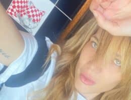 laura chiatti look fisico capelli frisé