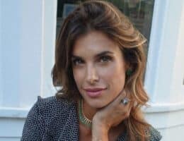 elisabetta canalis cambio look casalingo reggiseno