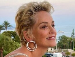 sharon stone bikini capelli senza trucco