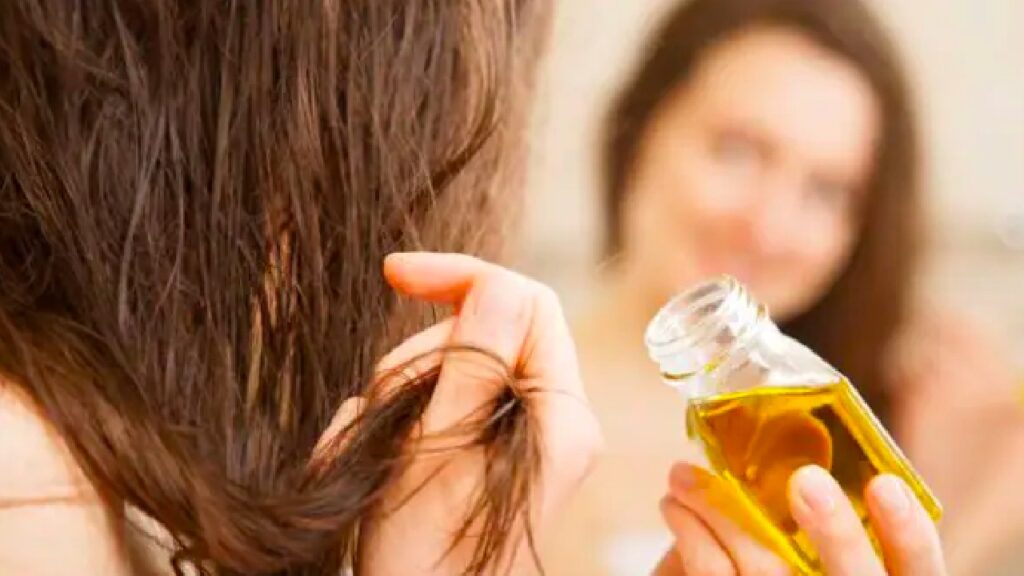 lavare i capelli dopo un impacco olio
