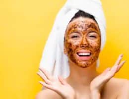 Maschera per il viso fai da te al caffè: sbianca la pelle e rimuove i punti neri