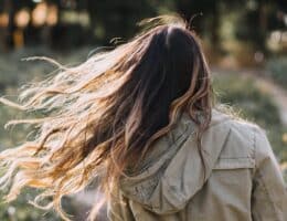 Tingere e colorare i capelli senza prodotti chimici