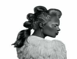 L’eleganza e la semplicità dei capelli raccolti