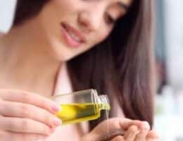 Olio sui capelli per ridurre la forfora: funziona davvero?