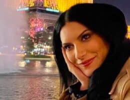 Laura Pausini al naturale: i suoi "veri" capelli sono così