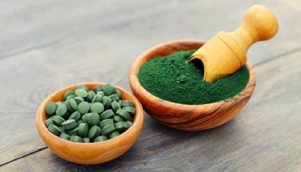 Alga spirulina: sui capelli è stupenda. Ecco a cosa serve