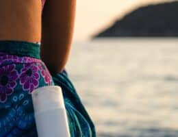 Come scegliere l’autoabbronzante per il viso