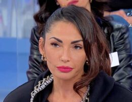 ida platano nuovo look capelli critiche