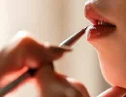 Il trucco perfetto per ingrandire le labbra