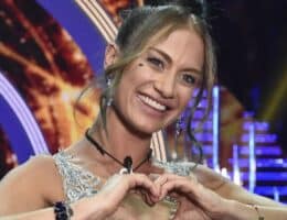 Nikita Pelizon nuovo look capelli