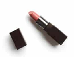 Come scegliere il rossetto nude