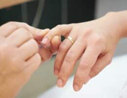 Micro-french per unghie minimal