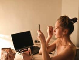 Come illuminare il make-up estivo