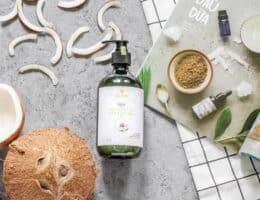 Come usare l’olio per capelli