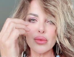 alba parietti faccia critiche