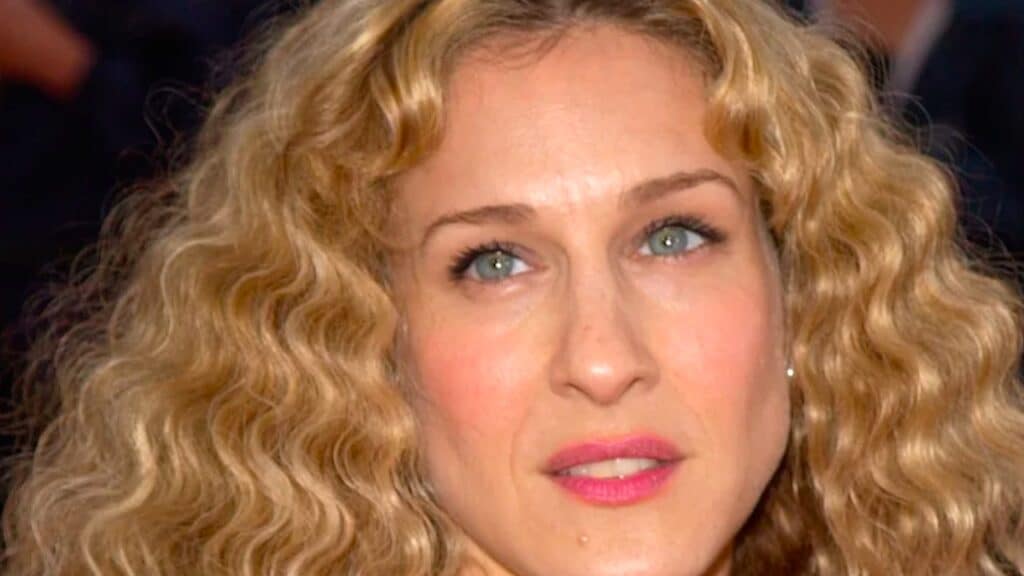 I nostri migliori consigli su come ottenere i riccioli iconici di Carrie Bradshaw