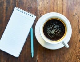 Tazzina di caffè al mattino