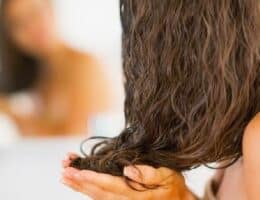 Capelli fragili che continuano a spezzarsi: 5 modi per ripararli