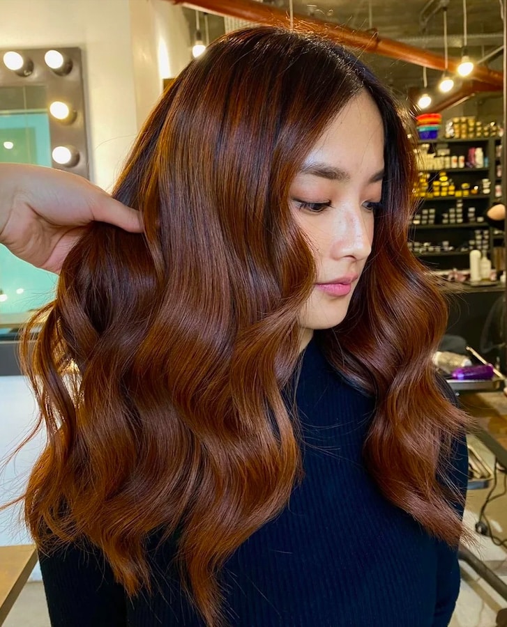 Colori capelli autunno 2023: le 5 sfumature più interessanti