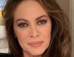 elena-sofia-ricci-look-naturale