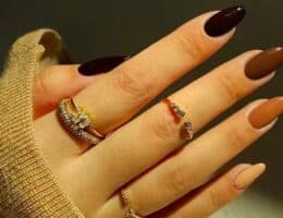 Manicure autunno 2023, la scala di colori è elegante e mai banale