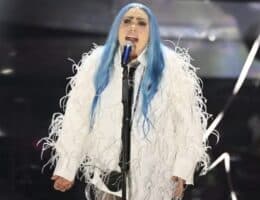 sanremo-2024-loredana-bertè-look-borsa