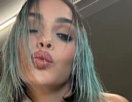 sanremo-2024-rose-villain-capelli-blu-motivo