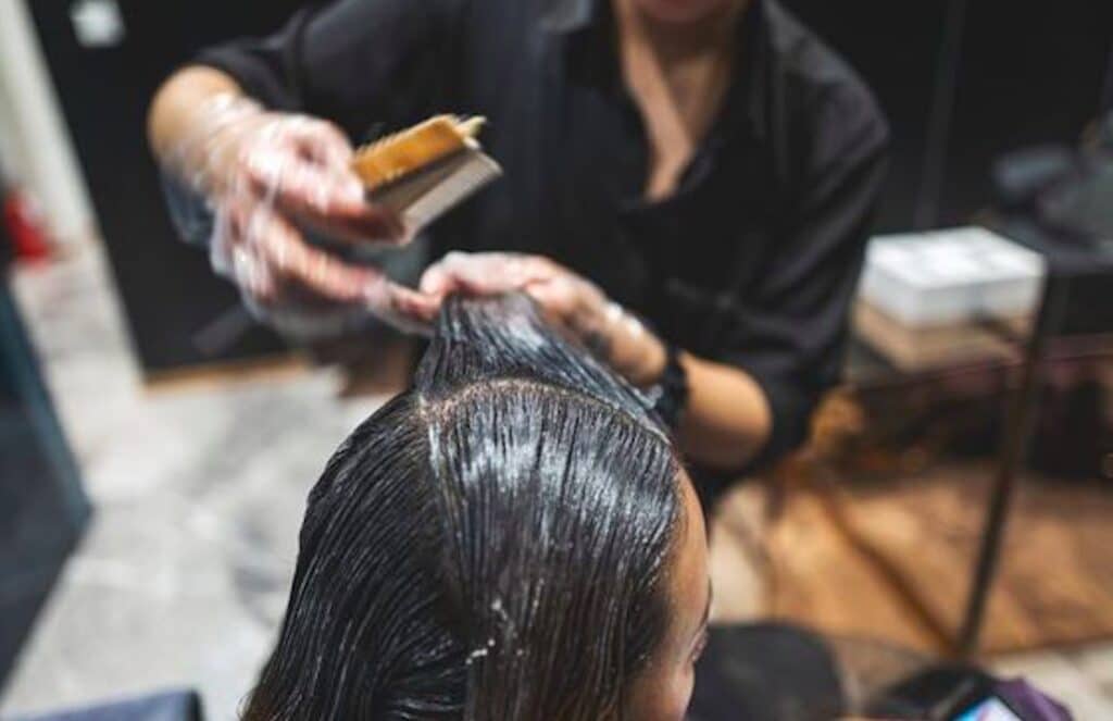 Fare la cheratina ai capelli: la primavera è il momento giusto. Ecco perché