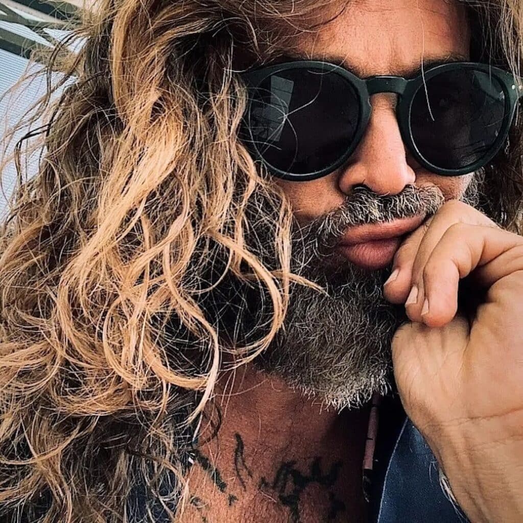 ernesto ued look