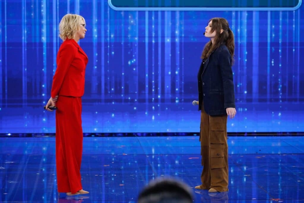 maria-de-filippi-look-amici.
