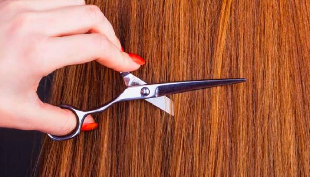 “Dry haircut”: quando e come farsi tagliare i capelli da asciutti