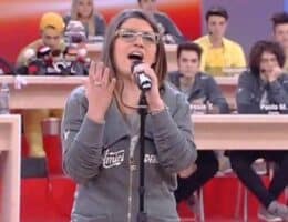 deborah-iurato-amici-nuovo-look-irriconoscibile