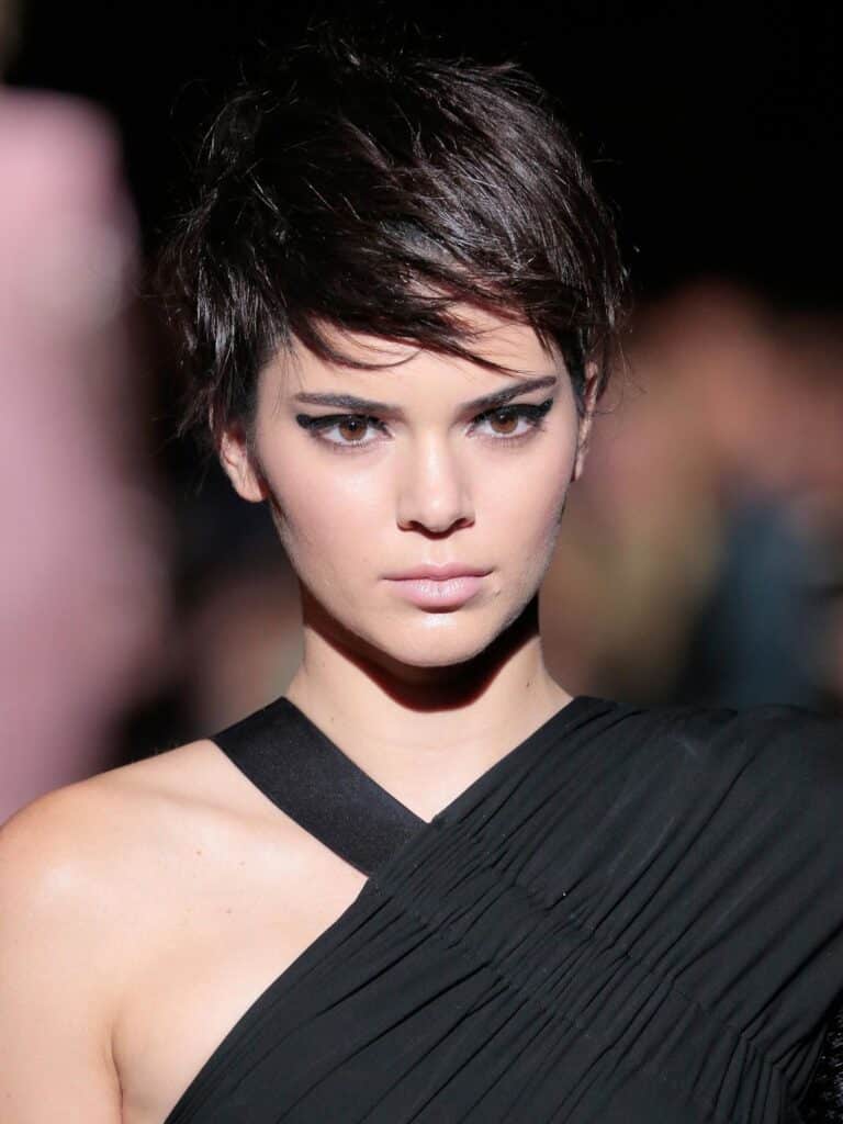 kendall jenner stile maschiaccio