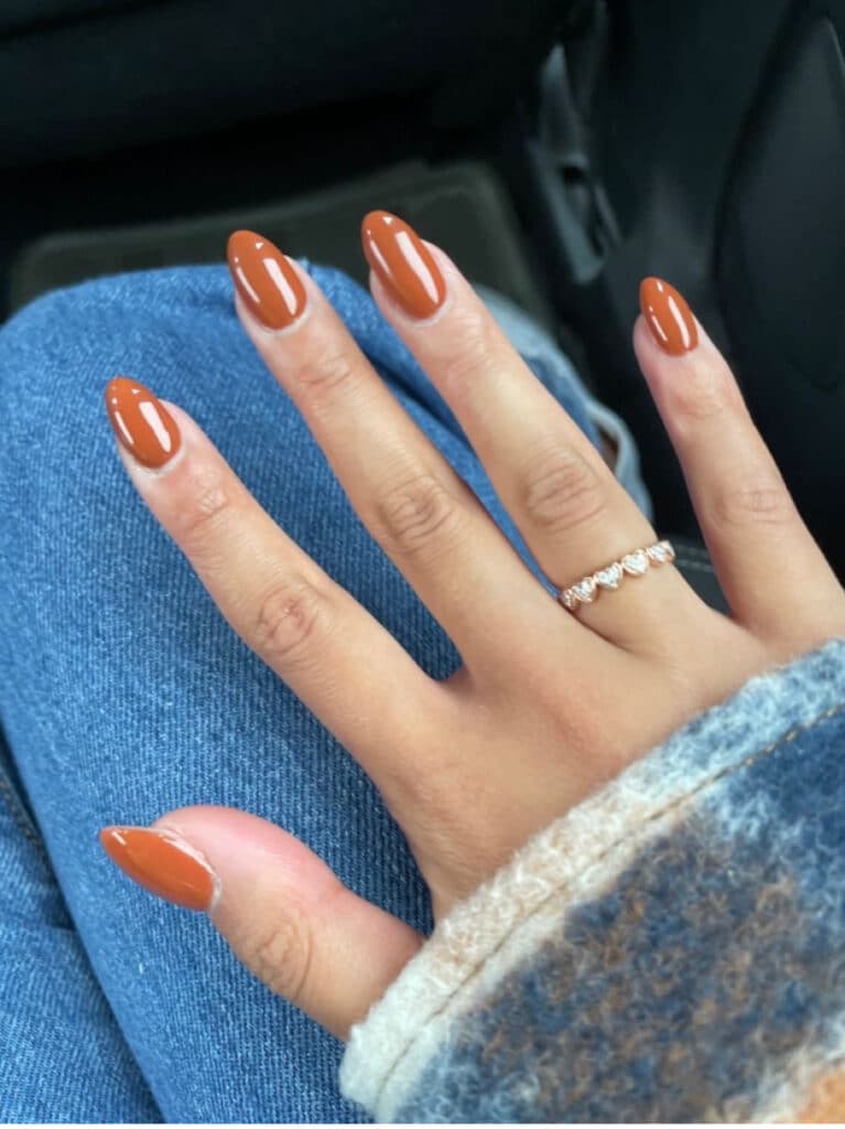 unghie caramello