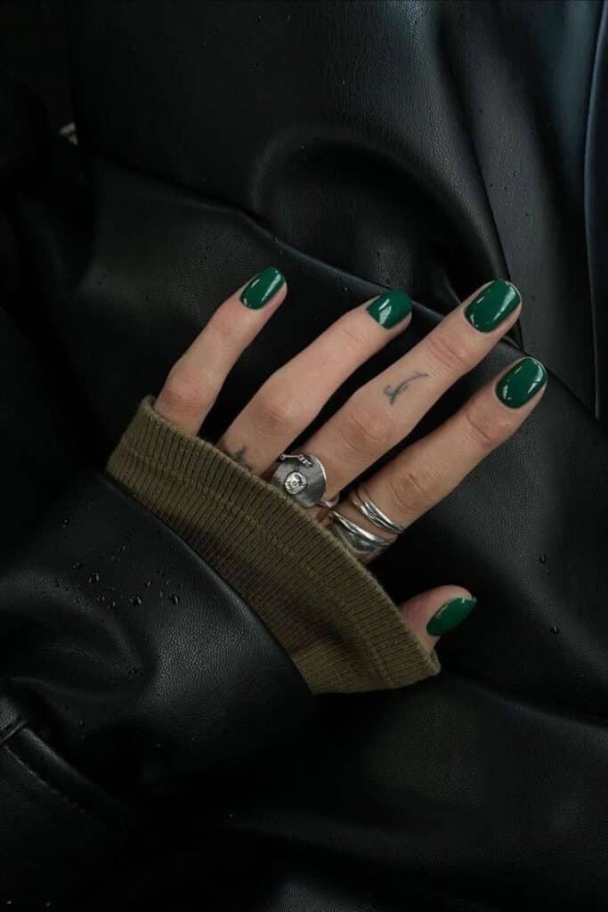 unghie verde foresta