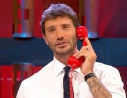 stefano-de-martino-affari-tuoi-look-dettaglio-prezzo