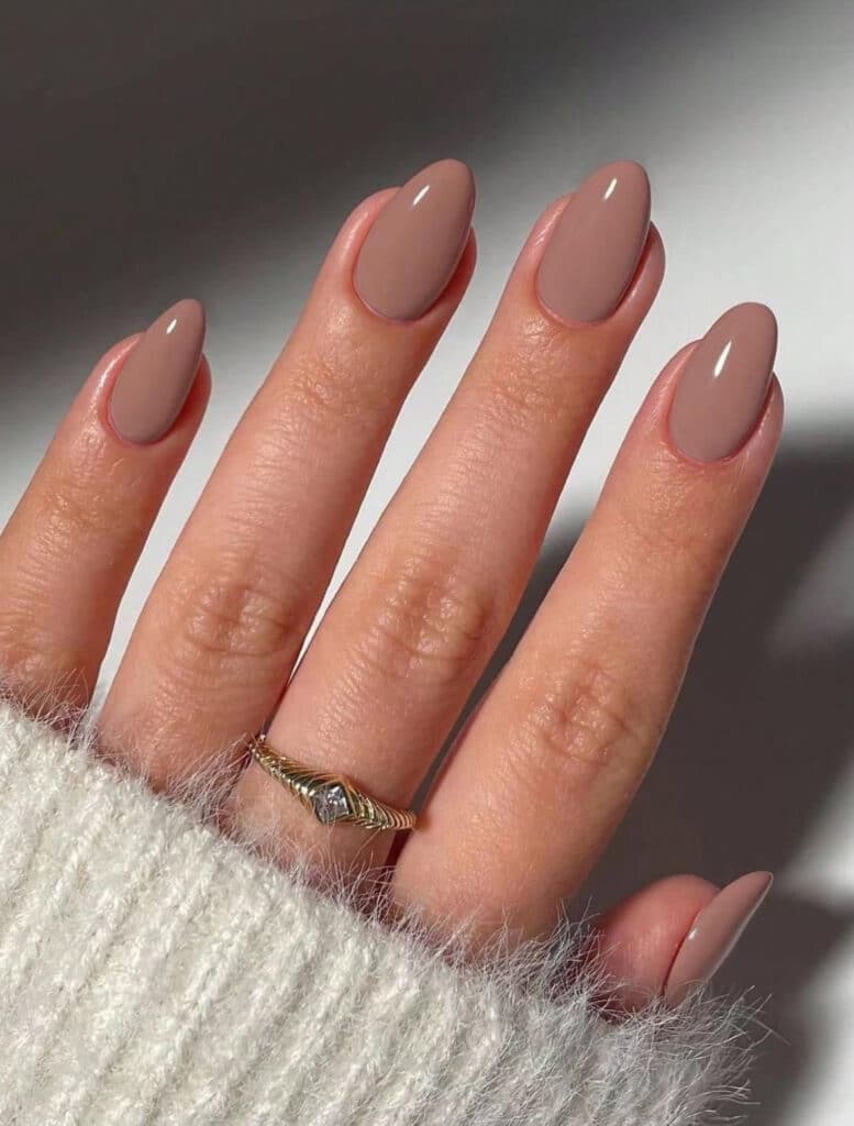 brown nude nails 