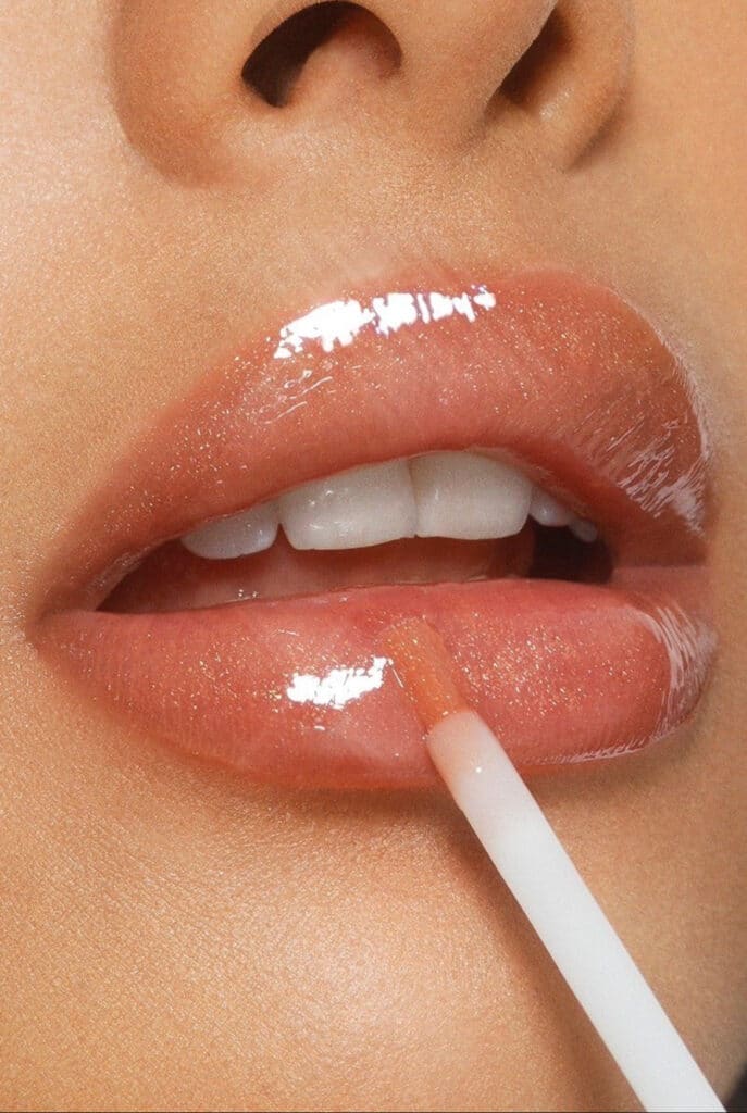 natural glossy lips